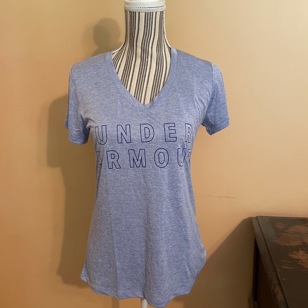 Under Armour running shirt size SM loose